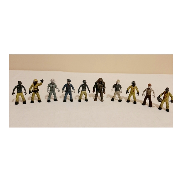 Mega Bloks Call Of Duty Zombies Figure Lot - Picture 1 of 7